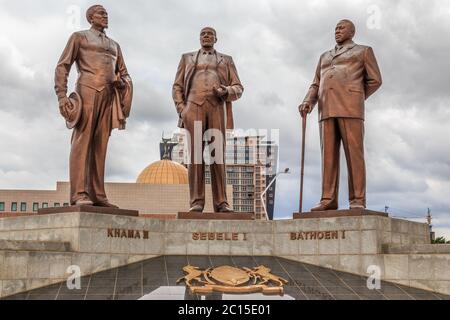 Tre Dikgosi (capi tribali) Monumento, quartiere centrale degli affari, Gaborone, Botswana Foto Stock