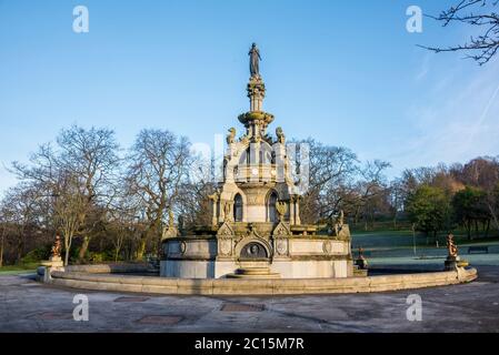 Stewart Memorial Fountain nella zona sud-est del Kelvingrove Park, Glasgow, Scozia Foto Stock