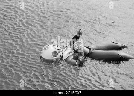 navy Diver, base navale, Isola di Borkum, 23 agosto 1981, bassa Sassonia, Germania Foto Stock