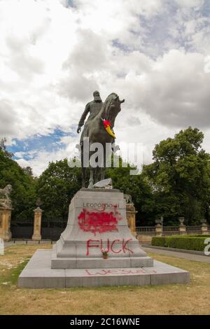 Black Lives Matter, Statua del re Leopoldo II vandalizzata in Belgio da attivisti (Black Lives Matter) che denunciano il passato coloniale. Foto Stock