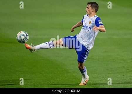 Saragozza, Spagna. 13 Giugno 2020. Alberto Soro del Real Zaragoza (9) durante la Liga match tra Real Zaragoza e Alcorcon a la Romareda. (Foto di Daniel Marzo/Pacific Press) Credit: Pacific Press Agency/Alamy Live News Foto Stock