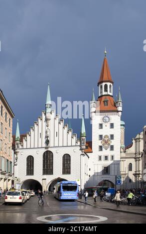Il Vecchio Municipio sulla piazza centrale di Monaco e edificio 15 ° secolo. Monaco, Germania. Foto Stock