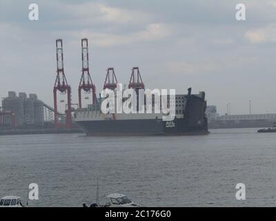 RFA Tiderace a Liverpool prima di partire per avviare le prove in mare Credit Ian Fairfrate/Alamy Stock Foto Foto Stock