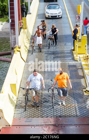 New Orleans Louisiana, Mississippi River, Algeri Canal Street Ferry Station, Crescent City Connection Division, CCCD, traghetto, navigazione, traghetto auto, bordo Foto Stock