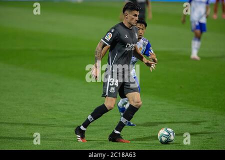 Saragozza, Spagna. 13 Giugno 2020. Luis Perea di Alcorcon (34) durante la Liga match tra Real Zaragoza e Alcorcon a la Romareda, Spagna il 13 giugno 2020. (Foto di Daniel Marzo/Pacific Press/Sipa USA) Credit: Sipa USA/Alamy Live News Foto Stock