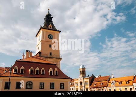 Piazza medievale del Consiglio della città vecchia a Brasov, Romania Foto Stock