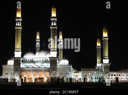 La moschea di Saleh di notte Foto Stock