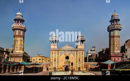 Facciata della Moschea di Wazir Khan, Lahore Foto Stock