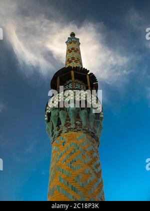 Minareto del complesso Amir Chakhmaq e moschea a Yazd, Iran Foto Stock