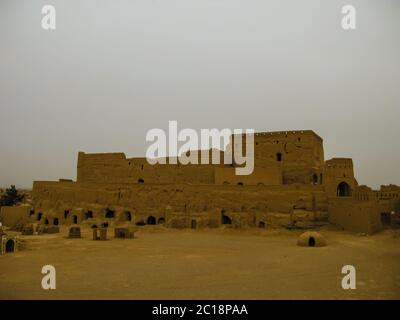 Vista esterna del Castello Narin Qall'eh aka Narin, Meybod Iran Foto Stock