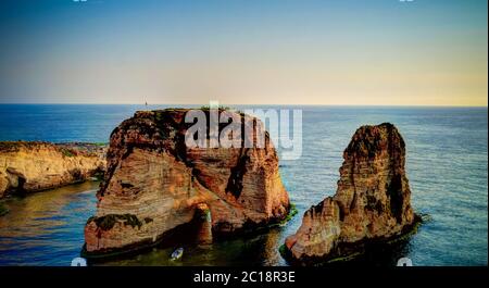 Ammira Raouche o Pigeon Rock, Beirut Libano Foto Stock