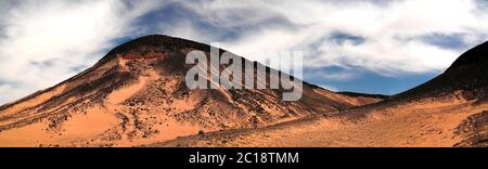 Paesaggio montano nel deserto Nero , Egitto Foto Stock