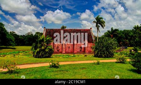 Vista esterna del deposito di polvere da sparo a Fort Nieuw Amsterdam Marienburg, Suriname Foto Stock