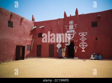 Vista esterna della residenza del sultano Damagaram, Zinder, Niger Foto Stock