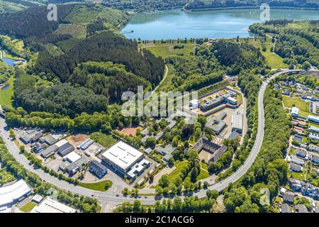 Foto aerea, carcere di Attendorn, Attendorn, Sauerland, Renania settentrionale-Vestfalia, Germania, arresto, Biggetalsperre, DE, Europa, detenzione, reclusione, Foto Stock