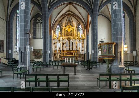 Innenraum der gotischen St.-Blasius-Kirche in Hann. Münden, Niedersachsen | Chiesa gotica di San Blasio interiore, Hann. Münden, bassa Sassonia, Germania Foto Stock