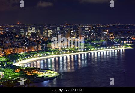 Vista notturna del centro di Rio de Janeiro Foto Stock