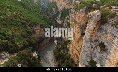Albania - canyon del fiume Osum - aereo Kaniones Osumi. Foto di alta qualità Foto Stock