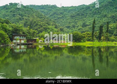 Scenario del lago Longtan, noto anche come lago Dapo, a Yilan, Taiwan Foto Stock