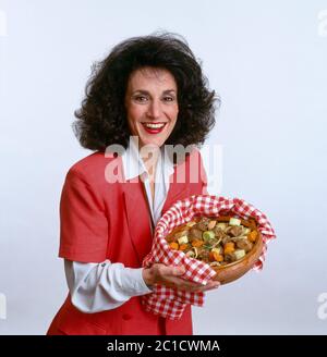 Attrice Lesley Joseph meglio conosciuta per il verde di Dorien in Uccelli di una piuma Foto Stock