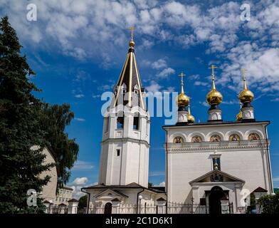 Vista sulla Chiesa dell'icona della Santa Vergine Maria al Monastero di Teodore, Gorodets, Russia Foto Stock