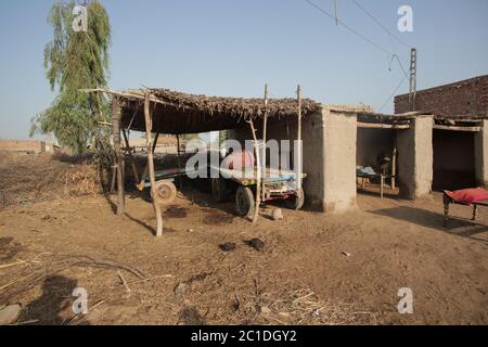 Interno DI una casa in un villaggio a Sindh, Pakistan 27/08/2017 Foto Stock