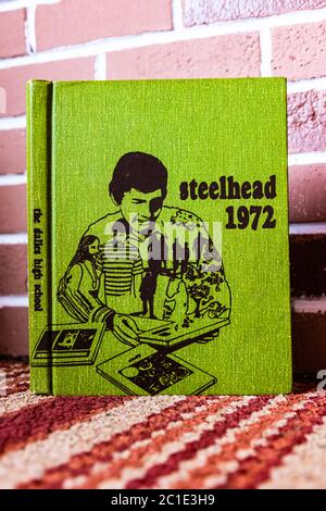 L'Annuario 'Teelhead' della Dalles High School 1972 Foto Stock