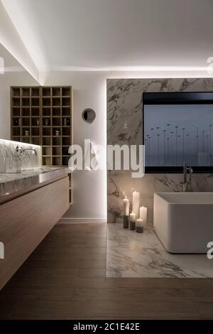 Elegante e moderno bagno Foto Stock