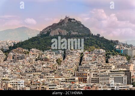 Ahens, Grecia - 8 settembre 2014: Vista panoramica sulla capitale di Atene della Grecia dall'Acropoli. Foto Stock