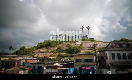 Vista esterna del castello di Elmina e della fortezza, Ghana Foto Stock