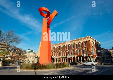 La torcia dell'amicizia Spagnolo: La Antorcha de la Amistad su e Commerce Street vicino Alamo Plaza a San Antonio, Texas, Stati Uniti. Foto Stock