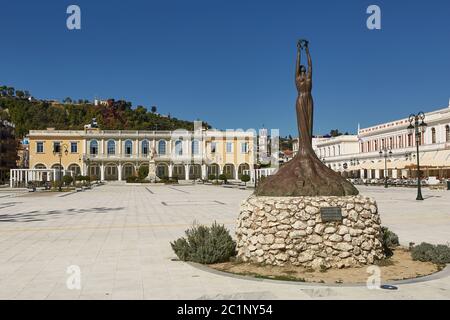 Statua e piazza principale dell'arte a Zante, Mar Ionio, Grecia, Europa. Foto Stock