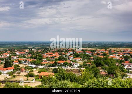 Paesaggio urbano di Vergina, e Macedonia pianure, sito archeologico di Aigai, Vergina, Macedonia centrale, Grecia, Europa Foto Stock