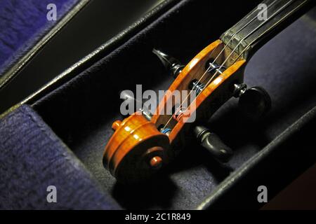 1937 vecchio violino close up Foto Stock