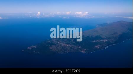 Vista panoramica aerea sull'isola di Pico, Azzorre, Portogallo Foto Stock