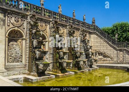 Germania, Hannover - Cascade nel Parco di Herrenhausen Foto Stock