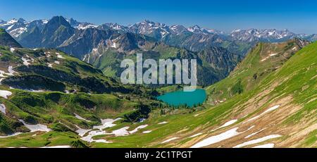 Vista del lago Seealpsee vicino a Oberstdorf, Baviera, Germania Foto Stock