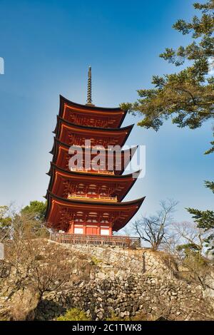 Questo è un tempio a 5 piani di Miyajima, giappone. Foto Stock