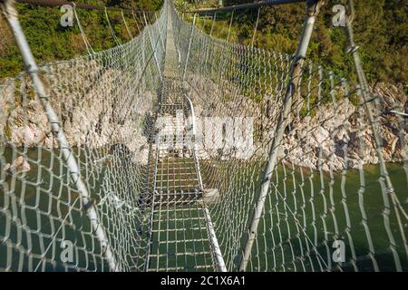 Nuovo Zealands swing più lungo ponte sul Buller Gorge Foto Stock