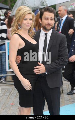 Mary Elizabeth Ellis e Charlie Day partecipano all'orribile Bosses UK Premiere, BFI Southbank, Londra. 20 luglio 2011 © Paul Treadway Foto Stock