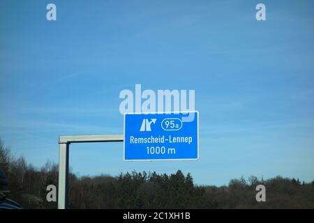 Autostrada federale uscita Remscheid Lennep Foto Stock