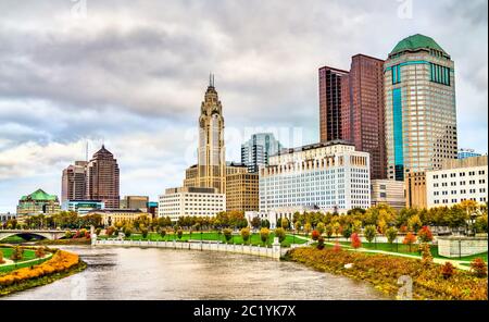 Paesaggio urbano di Columbus sopra il fiume Scioto - Ohio, Stati Uniti Foto Stock