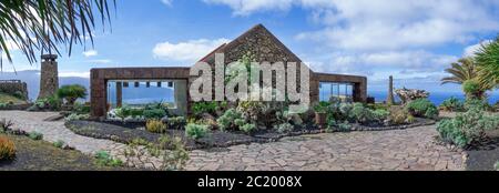 El Hierro - edificio al punto di vista Mirador de la pena, Isole Canarie, Spagna Foto Stock