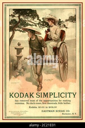 Poster pubblicitario Kodak vintage 1905 "la ragazza Kodak in Giappone fiera. La semplicità Kodak ha eliminato gran parte delle opportunità di errori. Non c'è spazio buio, sono presenti pochi prodotti chimici, ma c'è poco fastidio. Kodaks, (da cinque a centootto dollari) Eastman Kodak Co. Rochester, N.Y. (duemila dollari) in premi per immagini Kodak, cataloghi Kodak gratuiti presso il rivenditore o per posta." Foto Stock