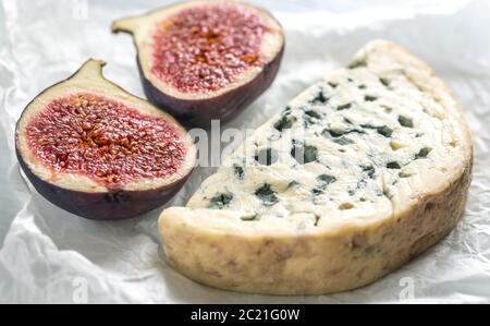 Formaggio blu con fico Foto Stock