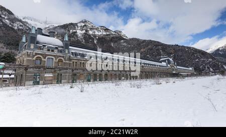 Stazione ferroviaria di Canfranc Foto Stock