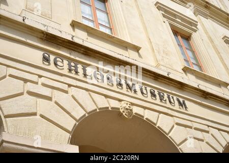 Weimar, Germania 05-19-2020 facciata del museo storico castello in tedesco Schlossmuseum Foto Stock