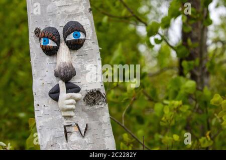 Fai silenzio nel cartello della foresta Foto Stock