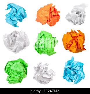Varie La carta stropicciata sfere isolati su sfondo bianco Foto Stock