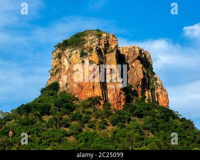 Roccia di arenaria in campagna Sao Paulo - Brasile - cuscuzeiro Analandia arrampicata Foto Stock